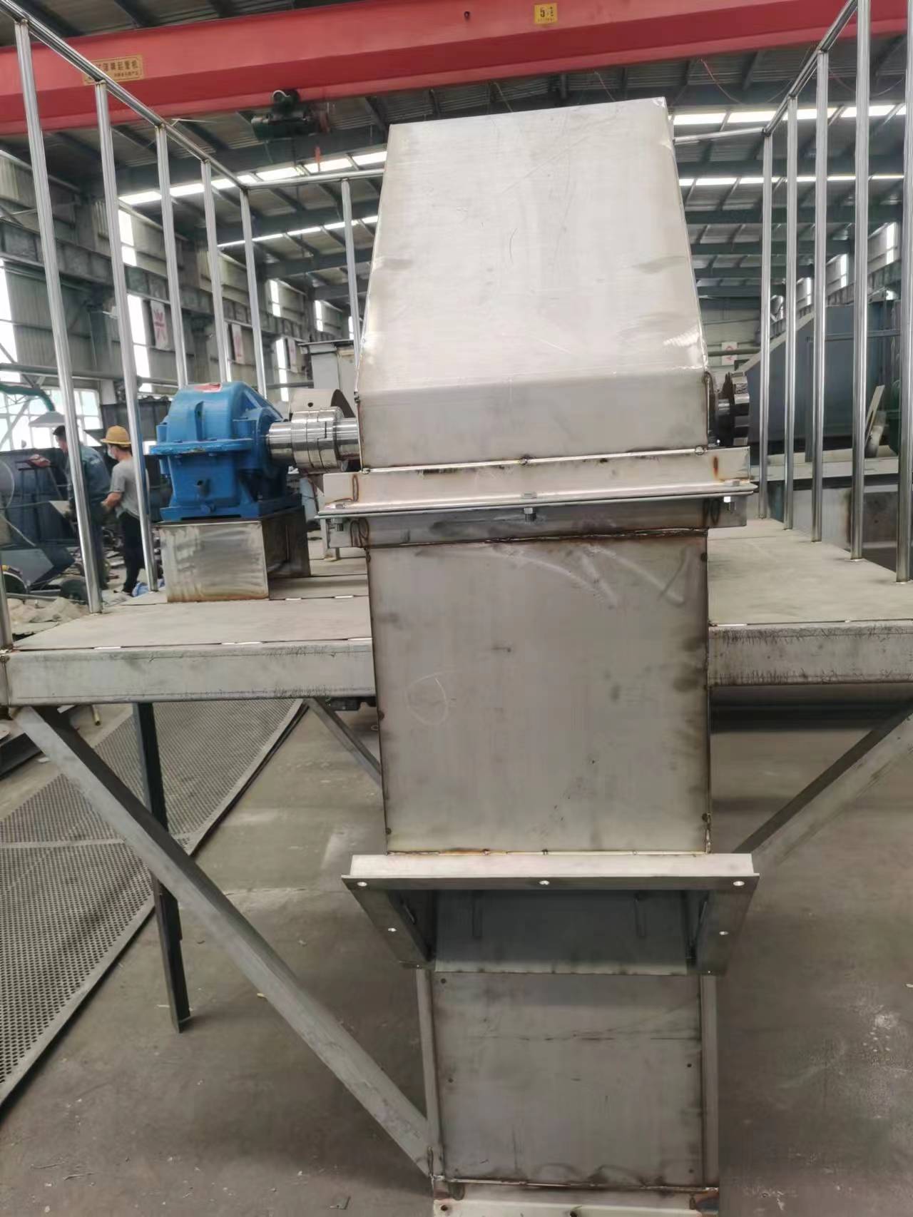 翻斗提升機-Z型轉(zhuǎn)斗式提升機-多點進(jìn)料結(jié)構(gòu)合理 (翻斗提升機構(gòu))