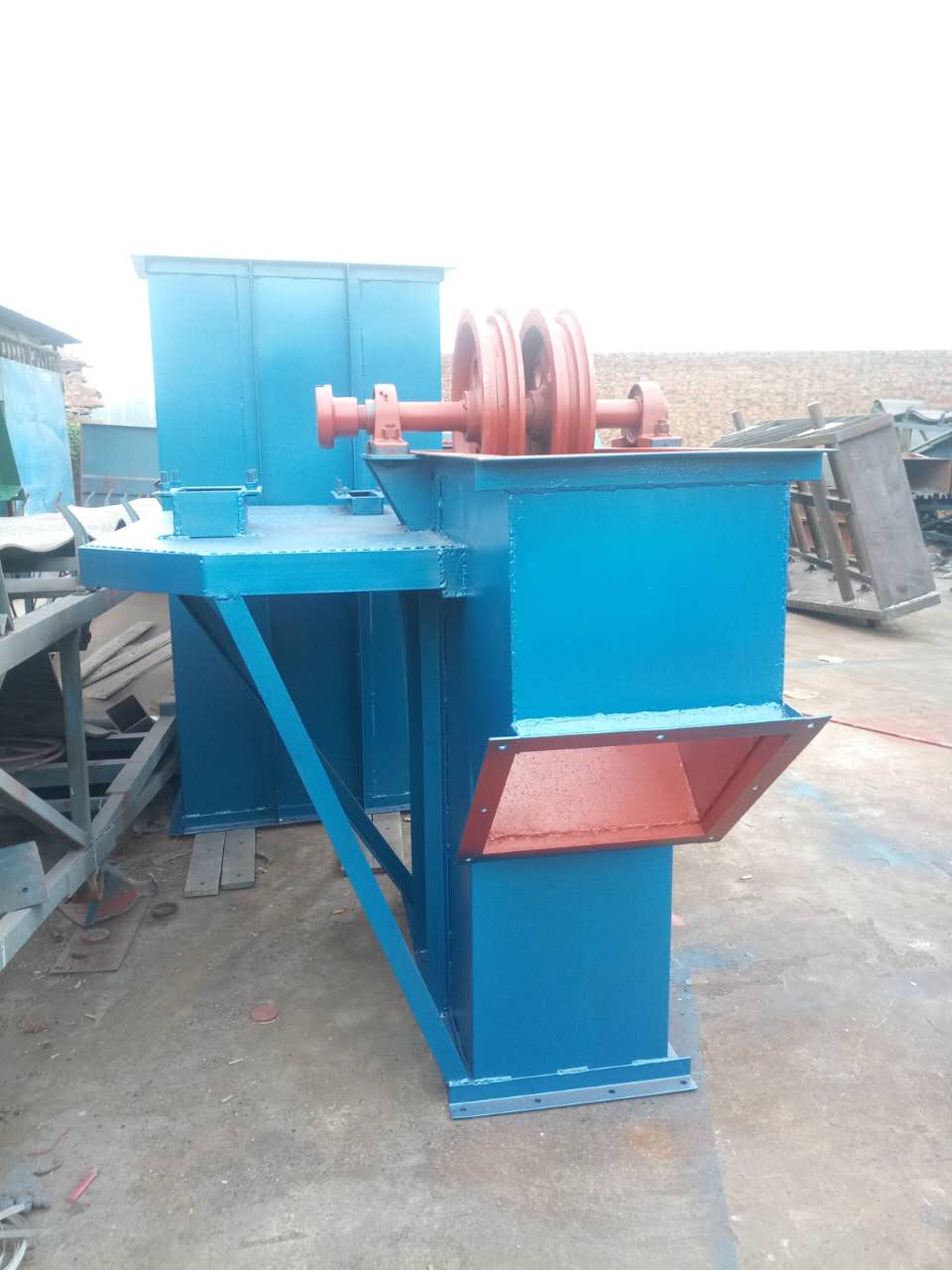 斗式提升機防漏結(jié)構(gòu)改造后的優(yōu)勢有哪些？